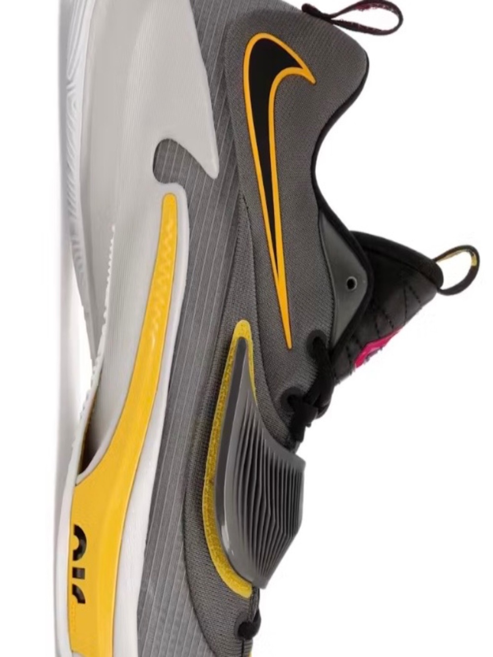 Nike Zoom Freak 3 Low Battery